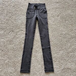 Lululemon athletic legging gray black stripe high rise full length